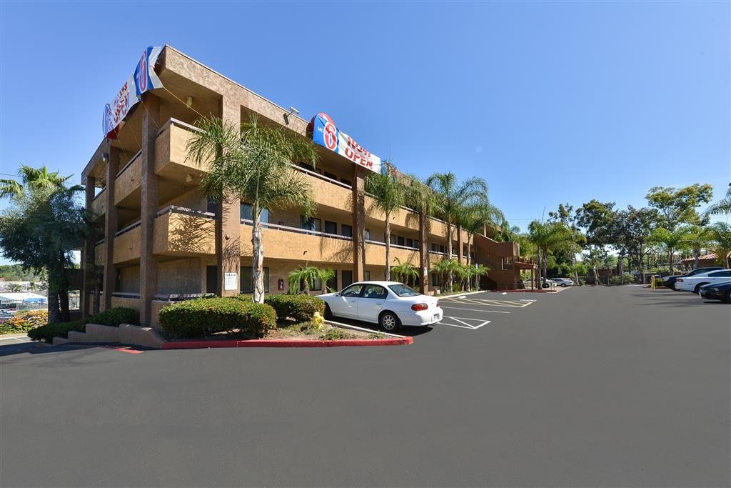 Motel 6 San Diego - Mission Valley Exterior photo