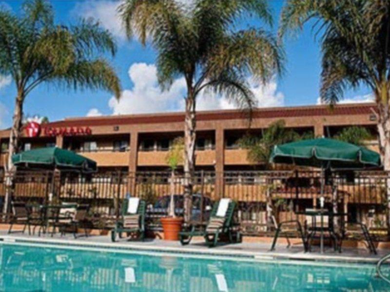 Motel 6 San Diego - Mission Valley Exterior photo